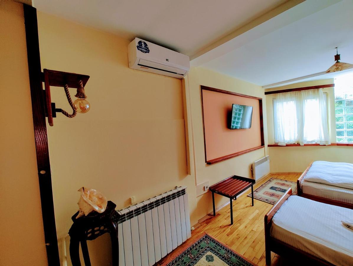 Hotel Kapistec Σκόπια Εξωτερικό φωτογραφία